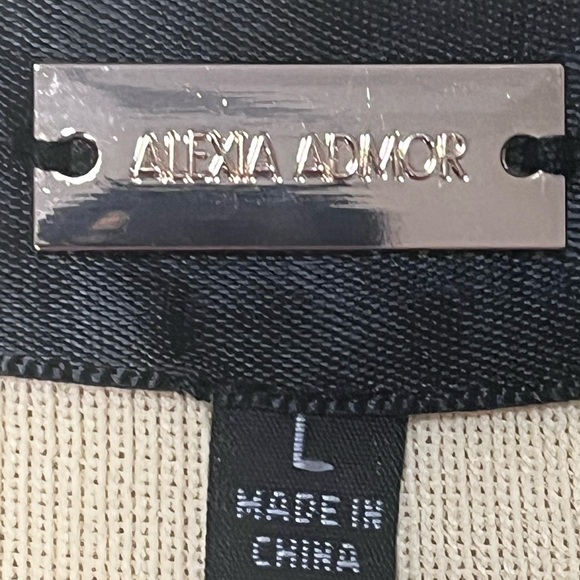 Alexia Admor  large Ivory long sleeve Bennie midi dress (I). - Picture 4 of 7